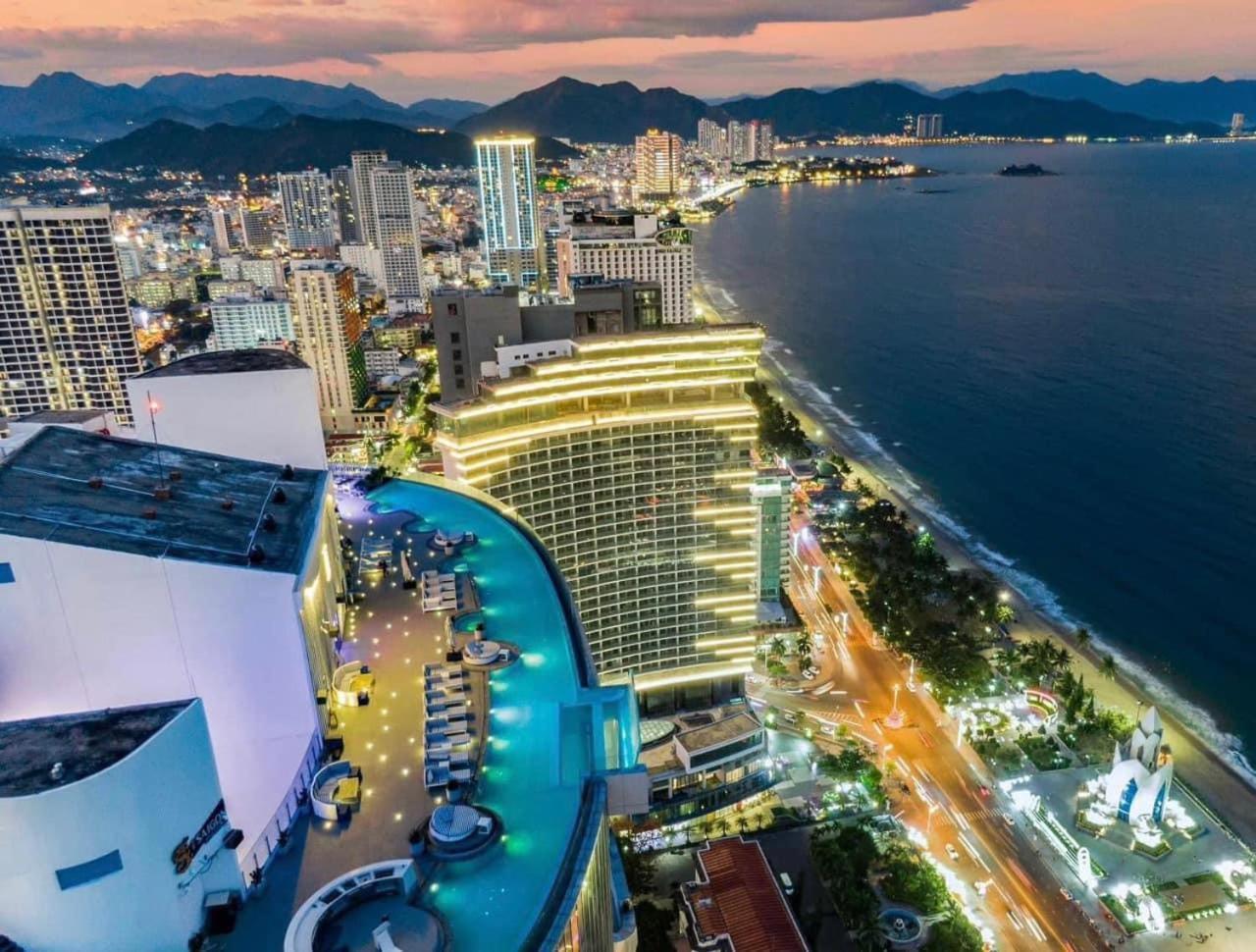 Panorama Oceanfront Suite 나트랑 외부 사진