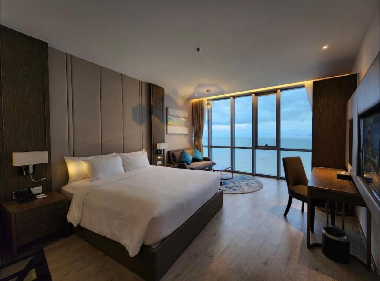 Panorama Oceanfront Suite 나트랑 외부 사진
