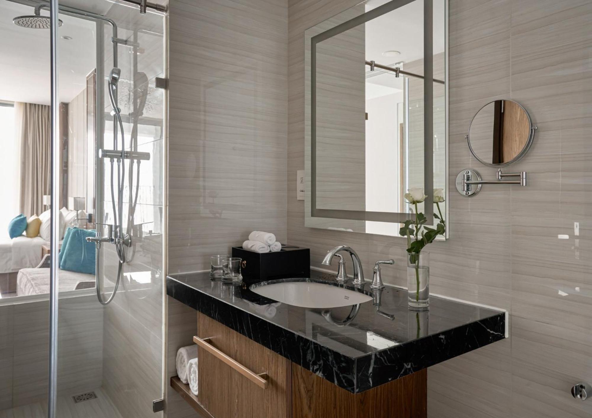 Panorama Oceanfront Suite 나트랑 외부 사진
