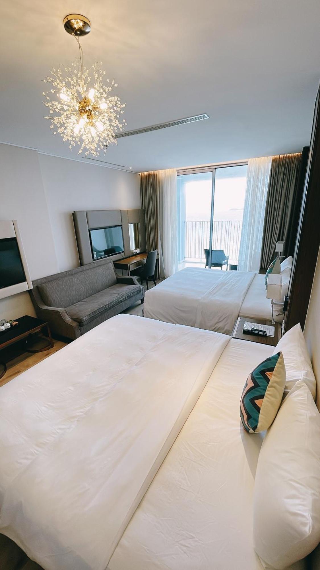 Panorama Oceanfront Suite 나트랑 외부 사진