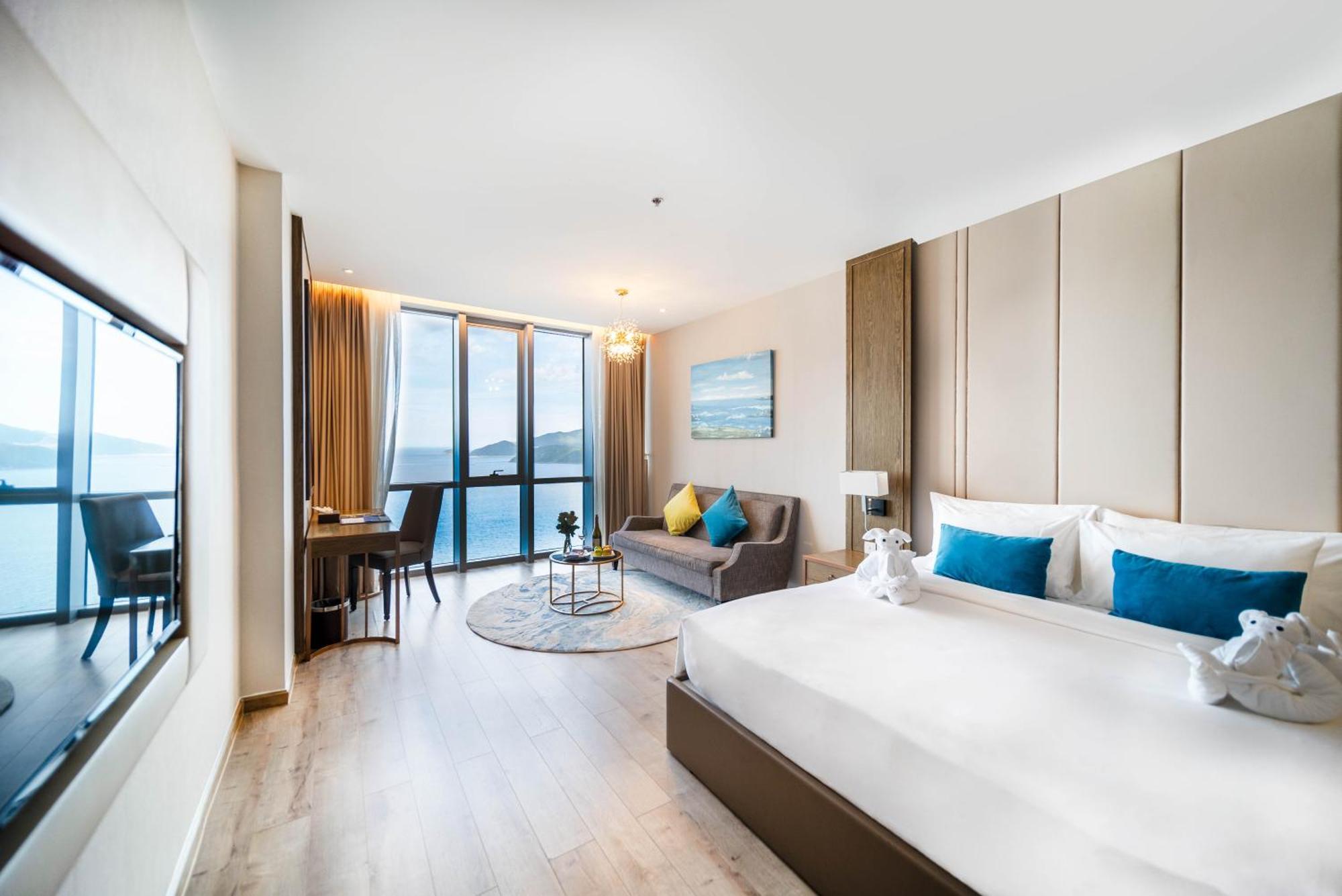 Panorama Oceanfront Suite 나트랑 외부 사진